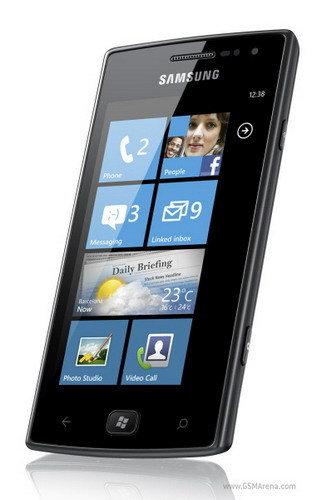 Samsung's Smart Jewelry Doubles as a Fitness Tracker 